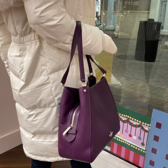 Kate Spade Leila Medium Triple Compartment Shoulder Bag
Ripe Plum
NWT - Picture 2 of 16